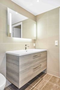 banyo dolabı