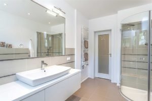 banyo dolabı