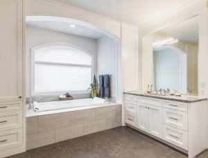 banyo dolabı