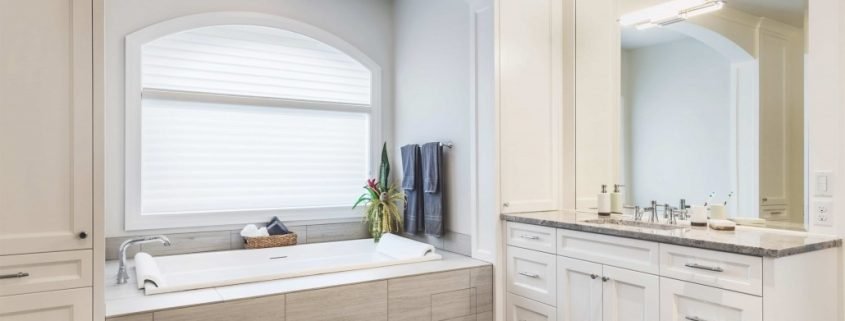 banyo dolabı